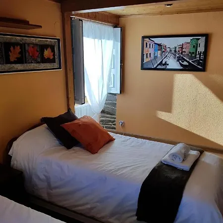 Aqua Rooms Sarria-3